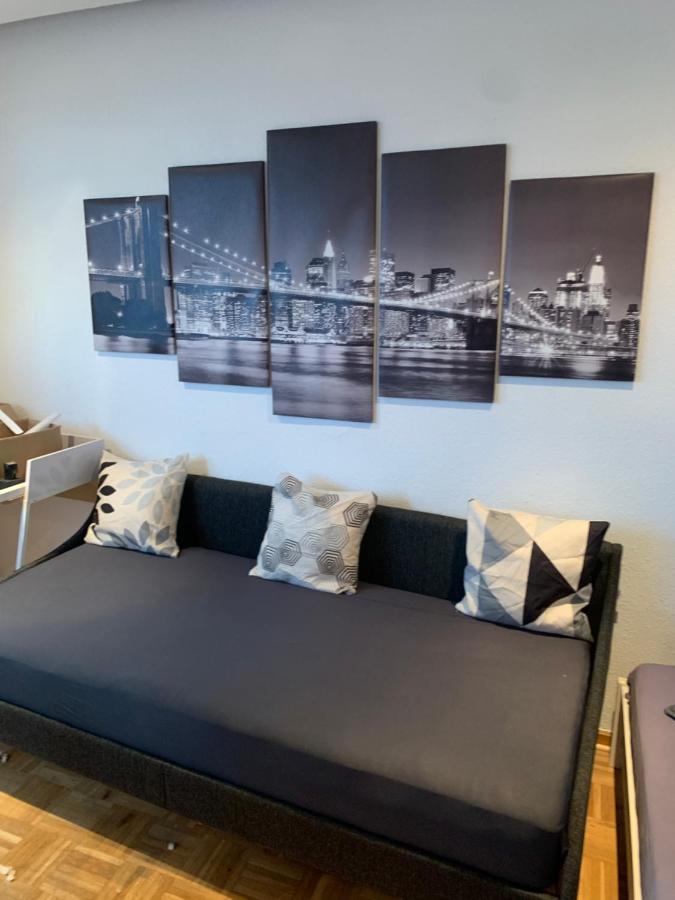 Mainpark 4 Schlafzimmer Bis Zu 10 Personen Direkt Ueber Aschaffapartment Bei Aschaffenburg