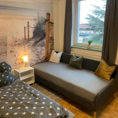 Mainpark Apartment 4 Schlafzimmer Bis Zu 10 Personen Direkt Ueber Aschaffapartment Bei Aschaffenburg Mainaschaff Exterior foto