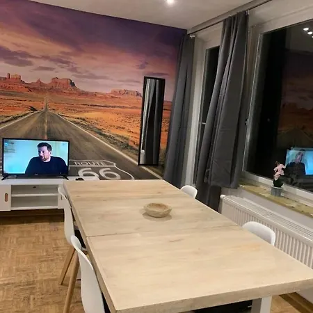 Mainpark Apartment 4 Schlafzimmer Bis Zu 10 Personen Direkt Ueber Aschaffapartment Bei Aschaffenburg Mainaschaff Exterior foto