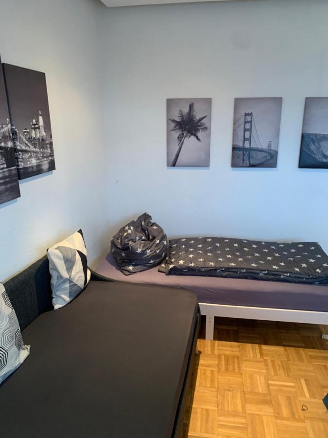 Mainpark 4 Schlafzimmer Bis Zu 10 Personen Direkt Ueber Aschaffapartment Bei Aschaffenburg Apartment Mainaschaff
