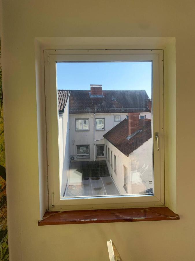 Apartment Mainpark 4 Schlafzimmer Bis Zu 10 Personen Direkt Ueber Aschaffapartment Bei Aschaffenburg *