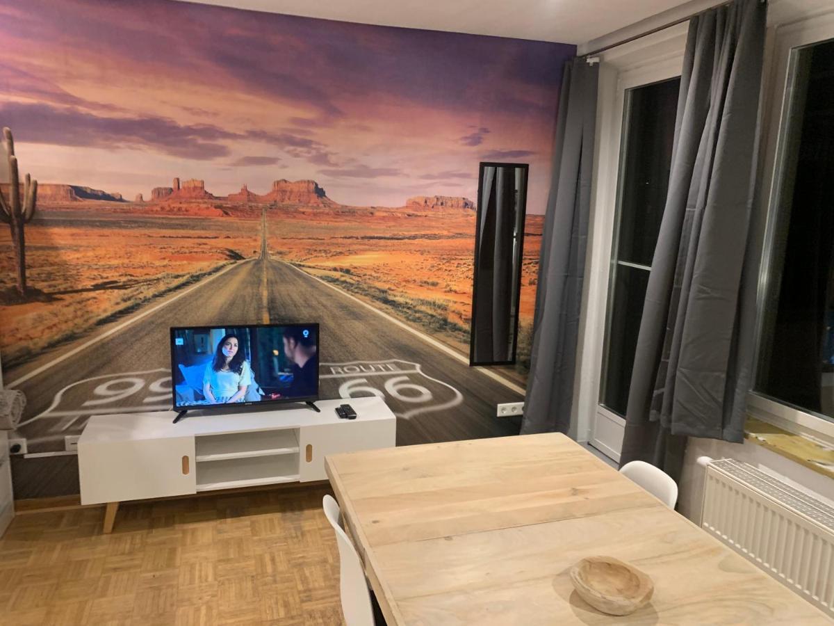 Mainpark 4 Schlafzimmer Bis Zu 10 Personen Direkt Ueber Aschaffapartment Bei Aschaffenburg Apartment *